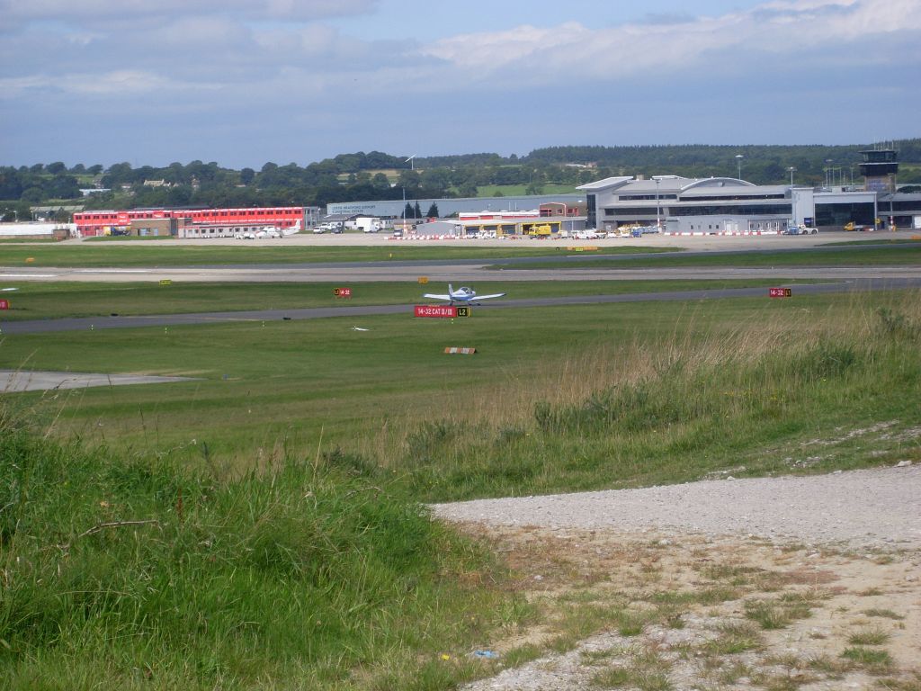 Leeds Bradford Airport (6).JPG
