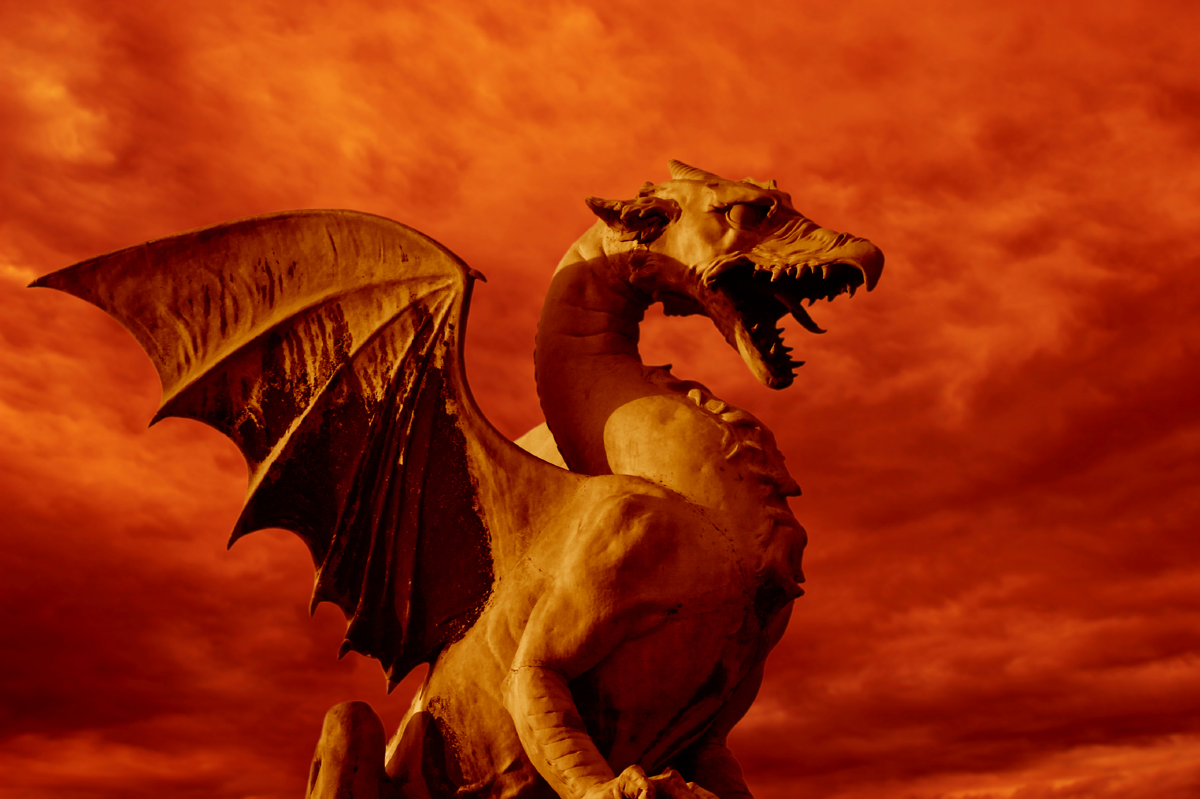 dragon statue.jpg