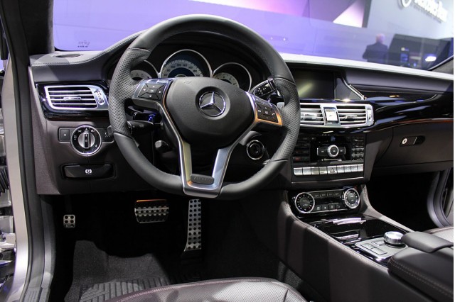 2012-Mercedes-CLS-interior.jpg