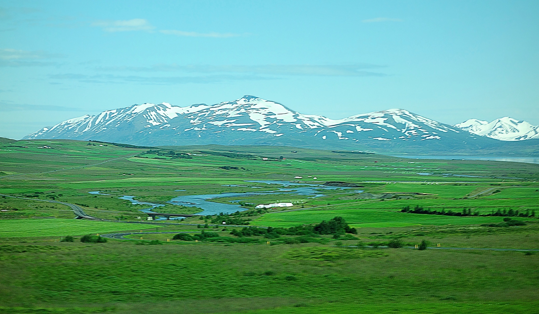 Горный кряж на севере Исландии