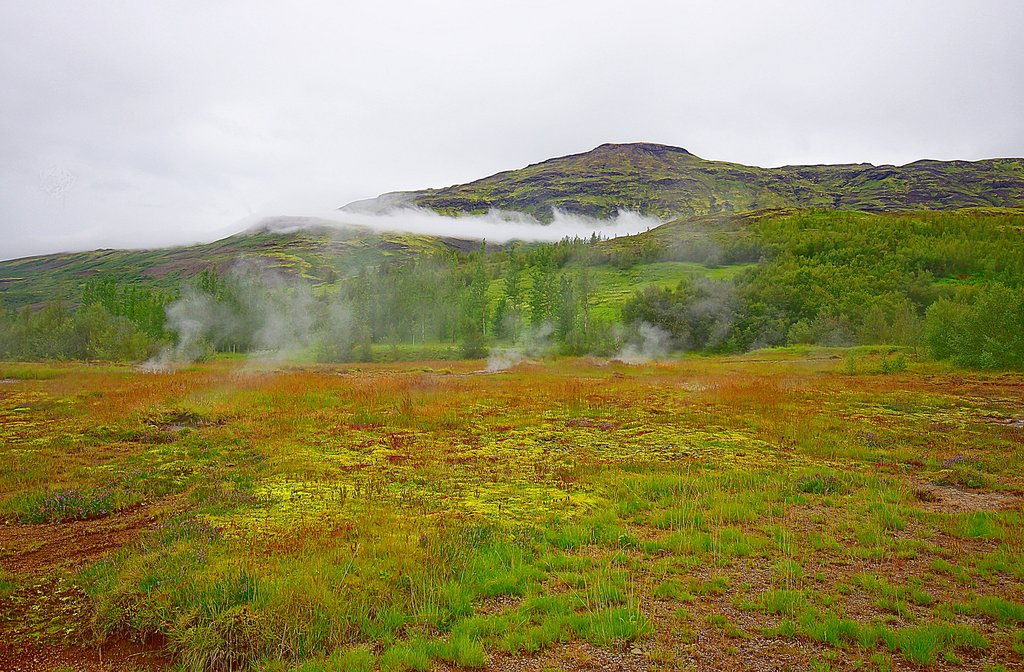 Долина гейзеров на юге Исландии