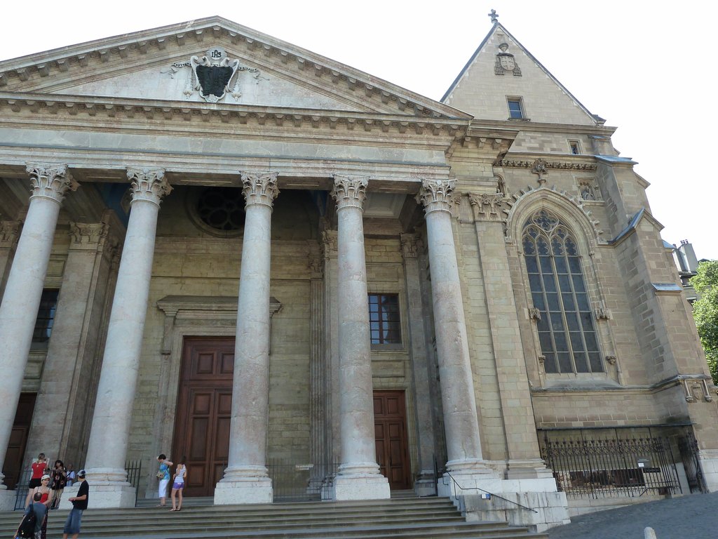 Друхстильный собор в Женеве