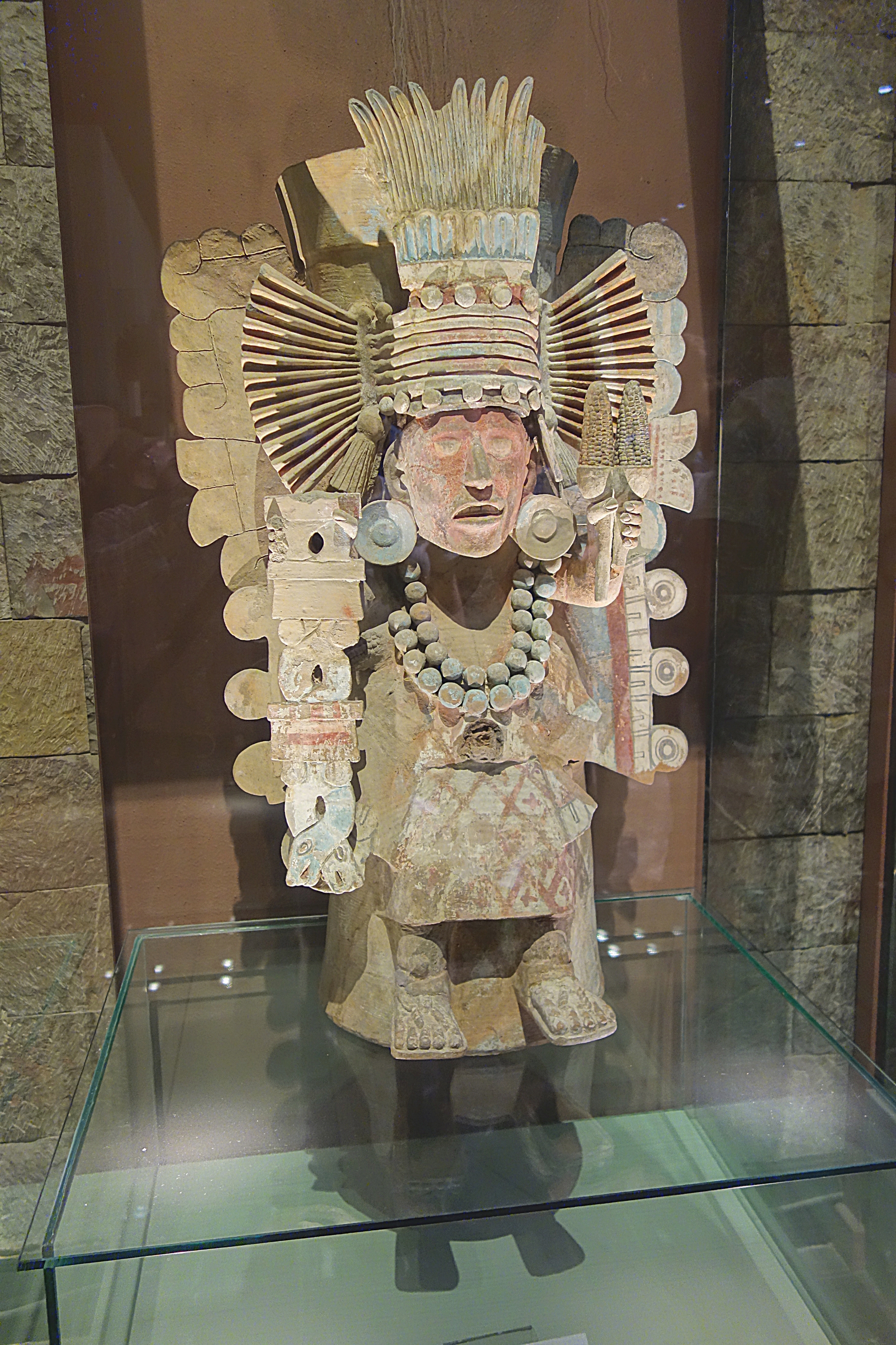 Статуя императора ацтеков