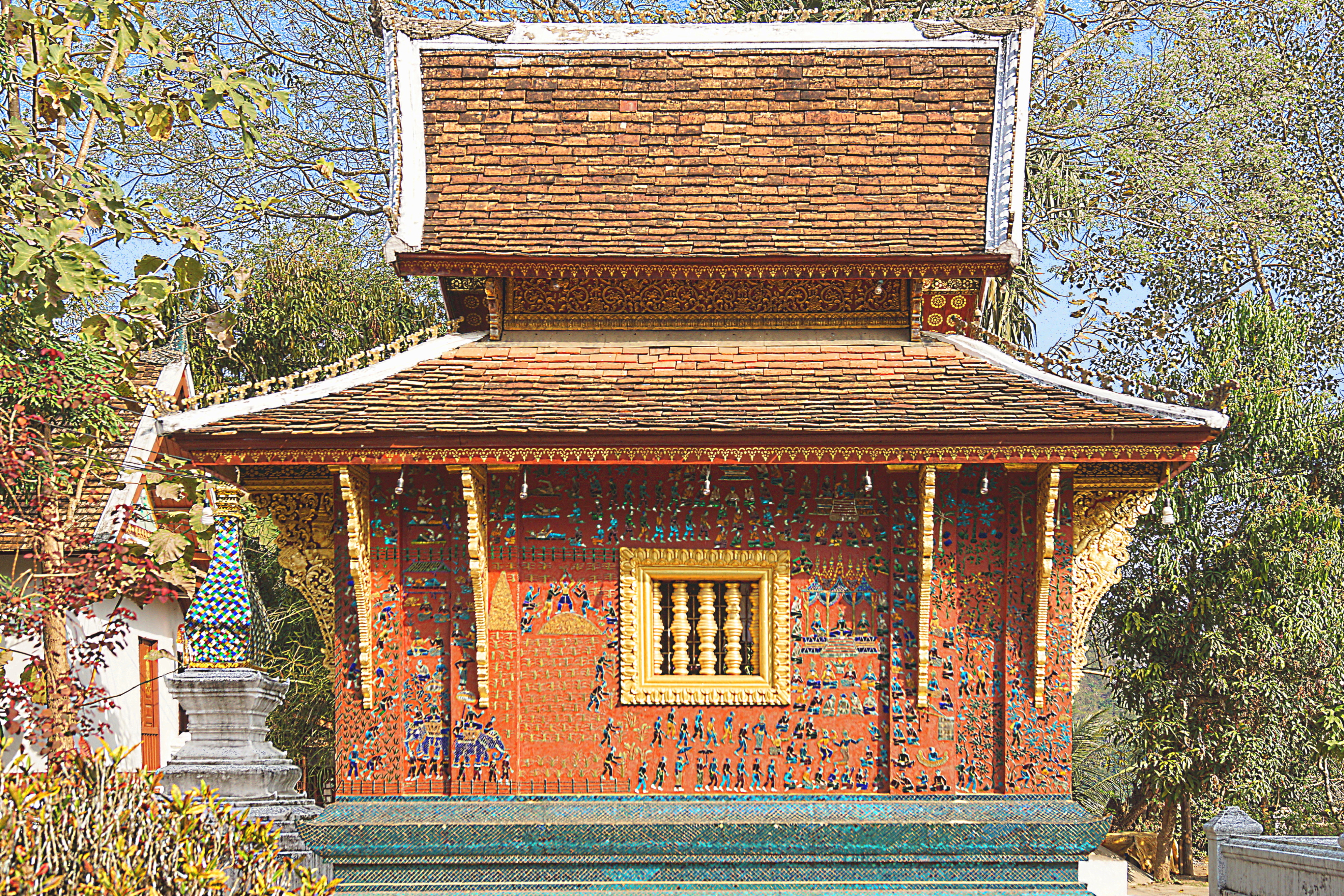Небольшой храм или павильон в Луанге