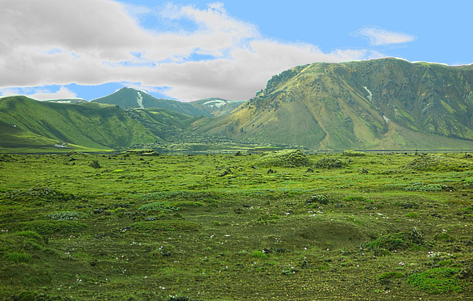 Горная долина в Ю. Исландии