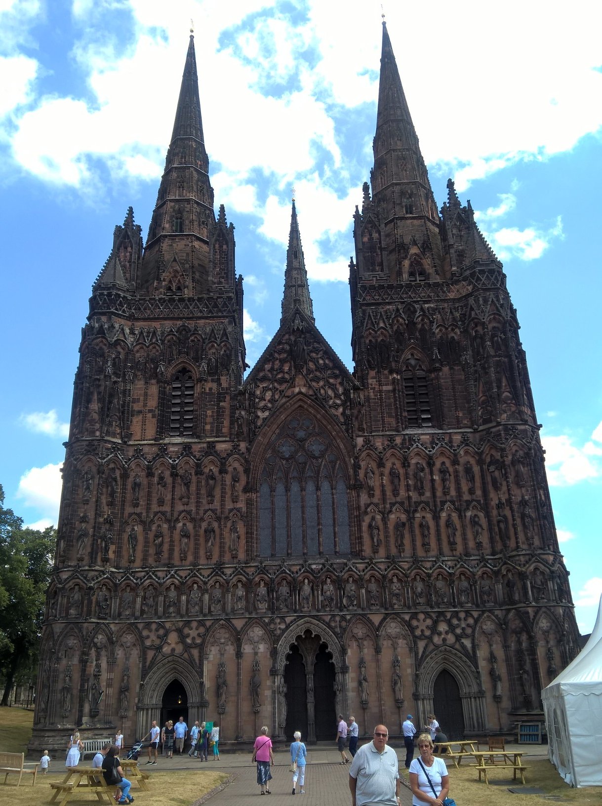 Lichfield Cathedral 2..png