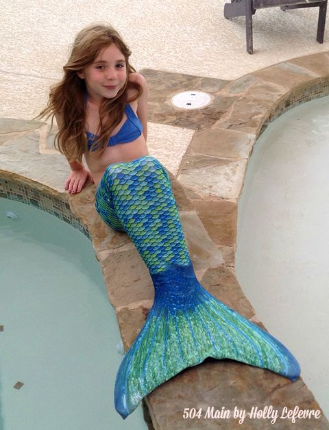 fin-fun-mermaid-tail-on.jpg