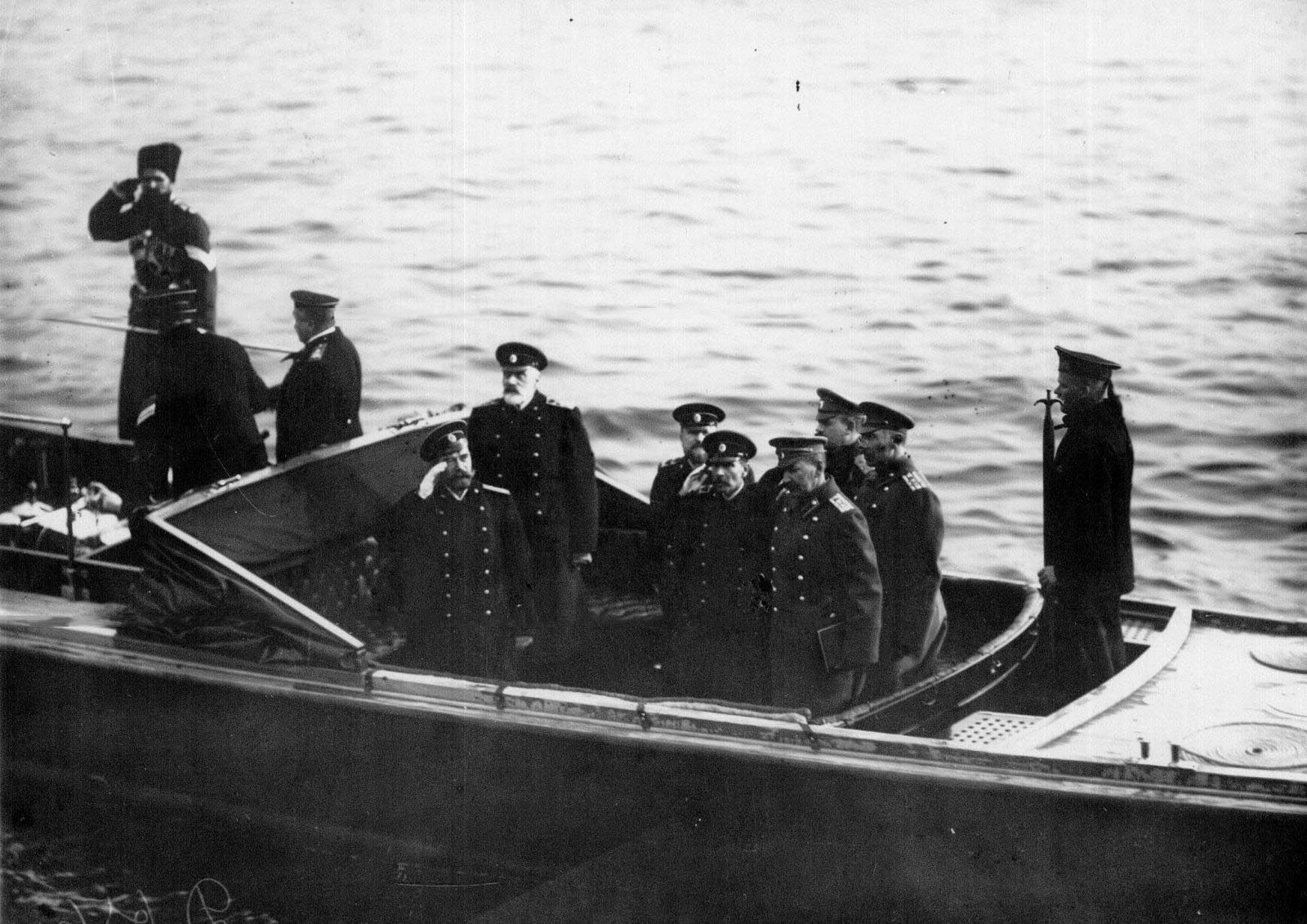 Император Николай II на борту ка