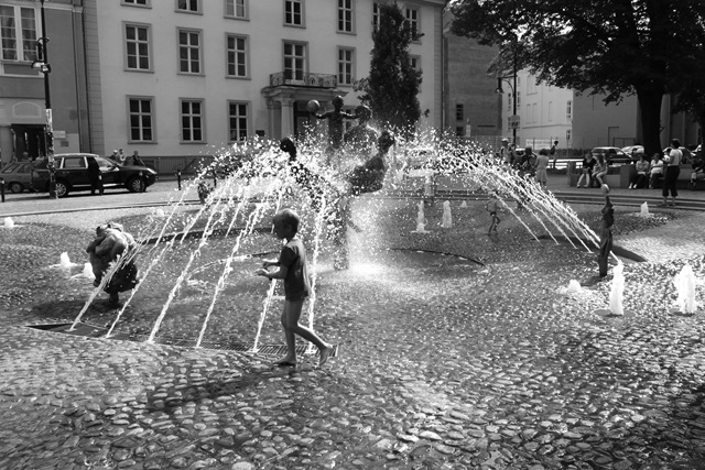 Rostock-fountain_of_vitality.jpg
