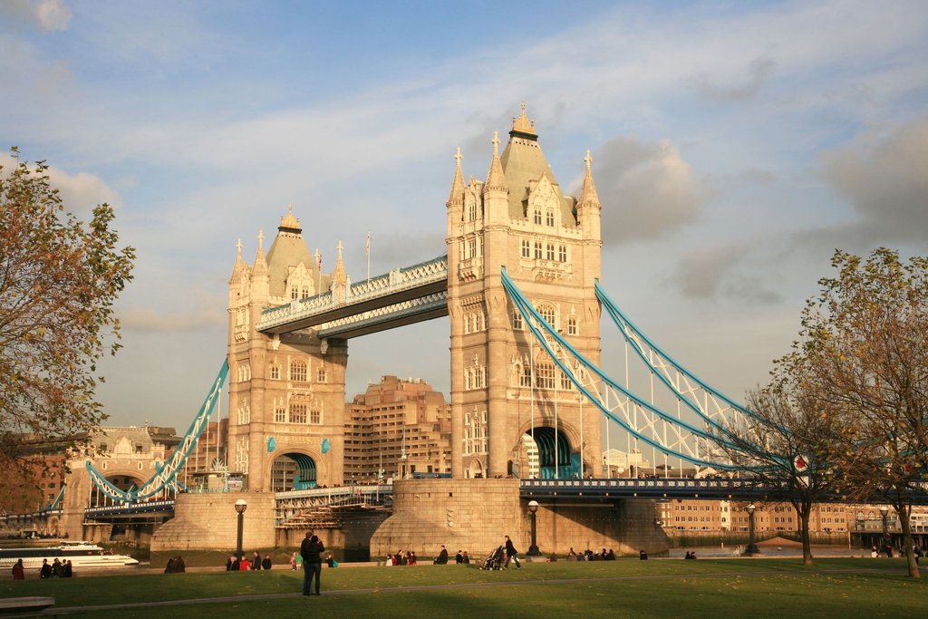 Tower-Bridge-in-London2.jpg
