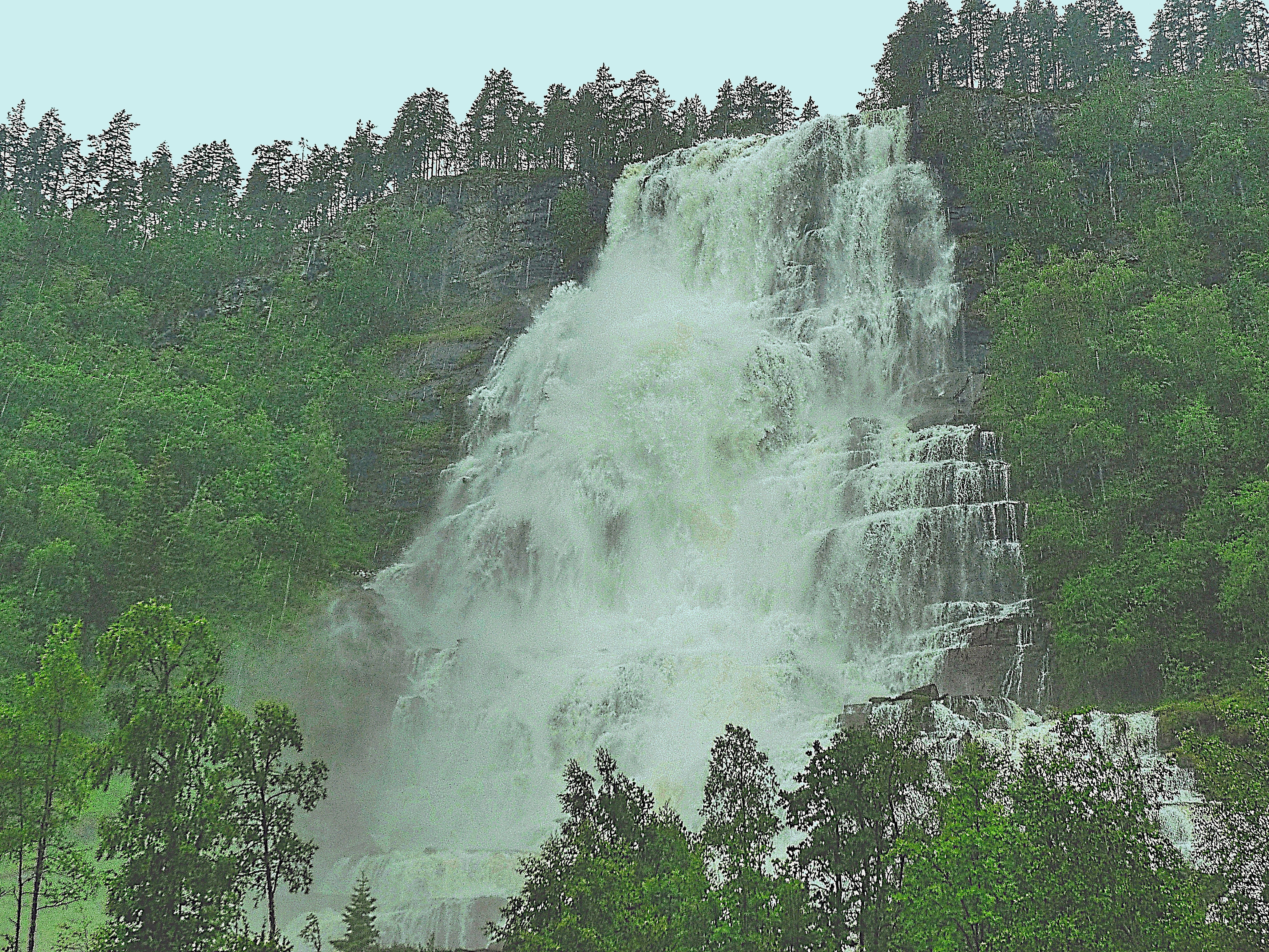Большой водопад в р-не Бергена