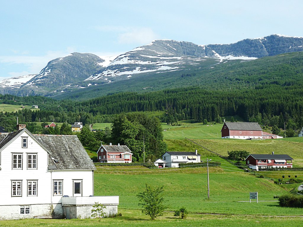 Посёлок в горах Ю. Норвегии