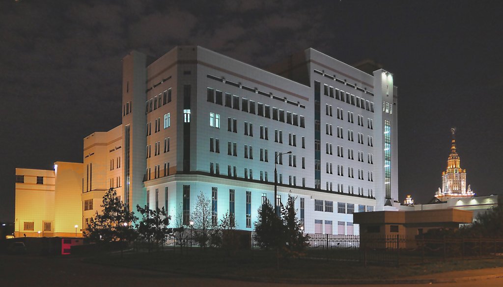 Здание Медицинского центра МГУ