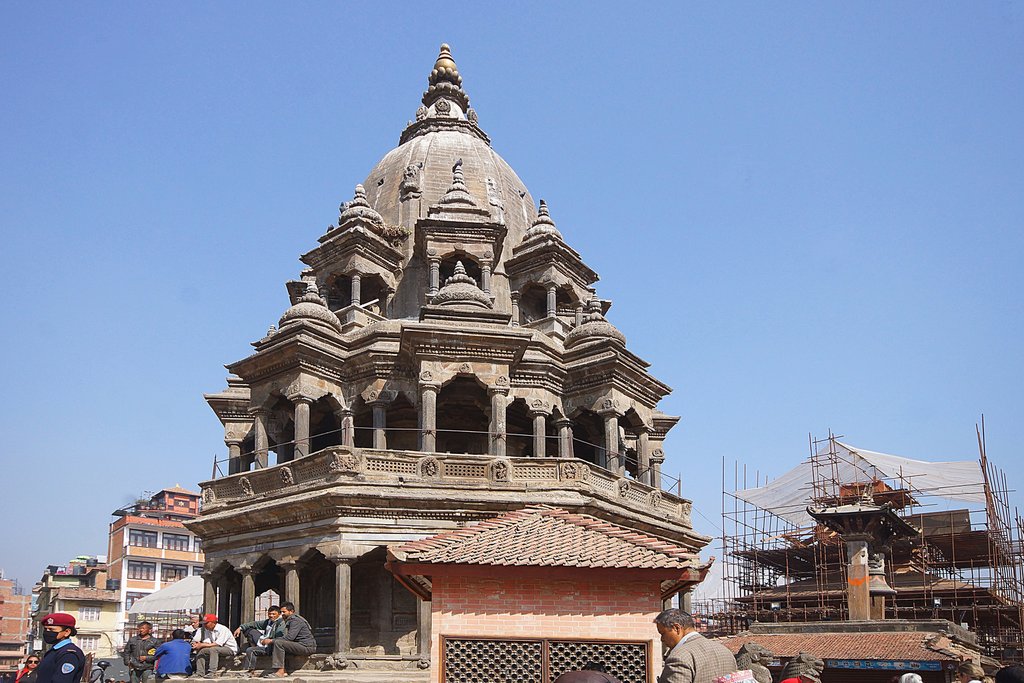 Храм Кришна Бандир (пл. Дурбар)