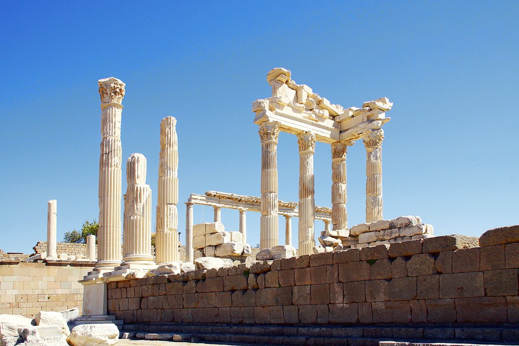 Колоннада  древнего Пергама