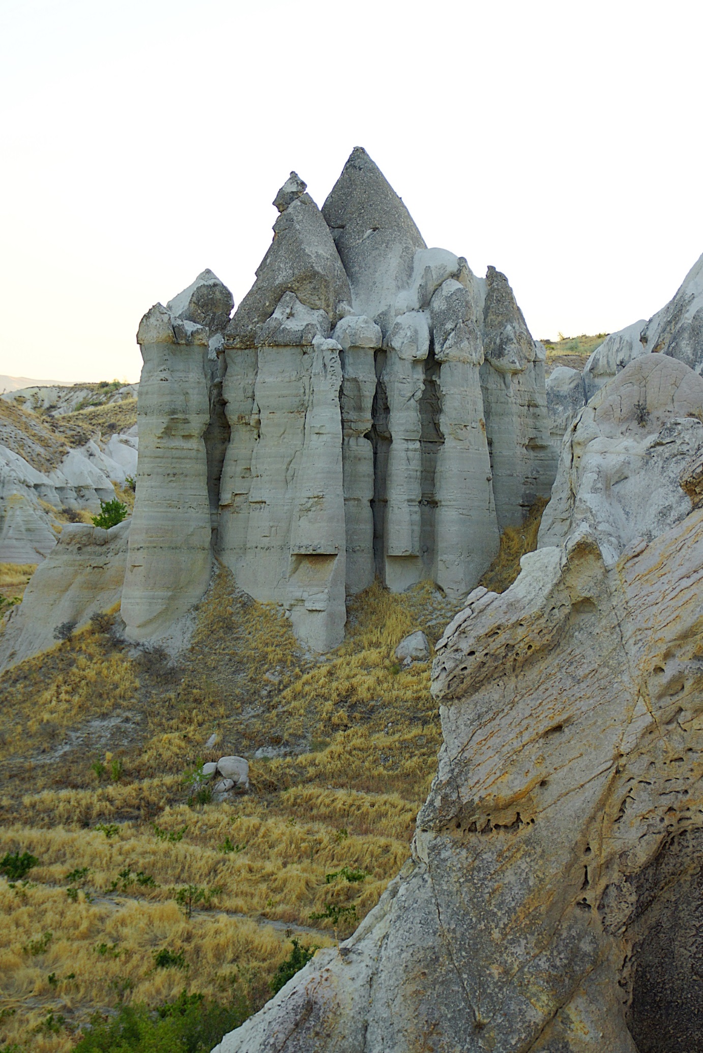 Туфовые скалы Каппадокии