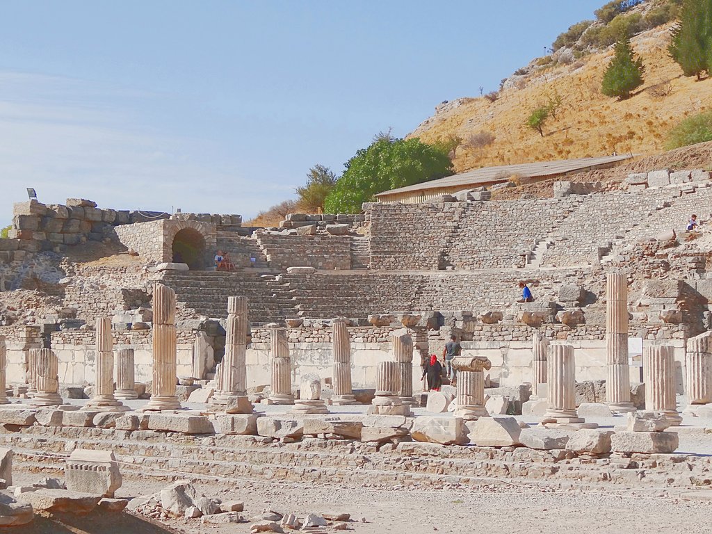 Колонны греко-римского Эфеса