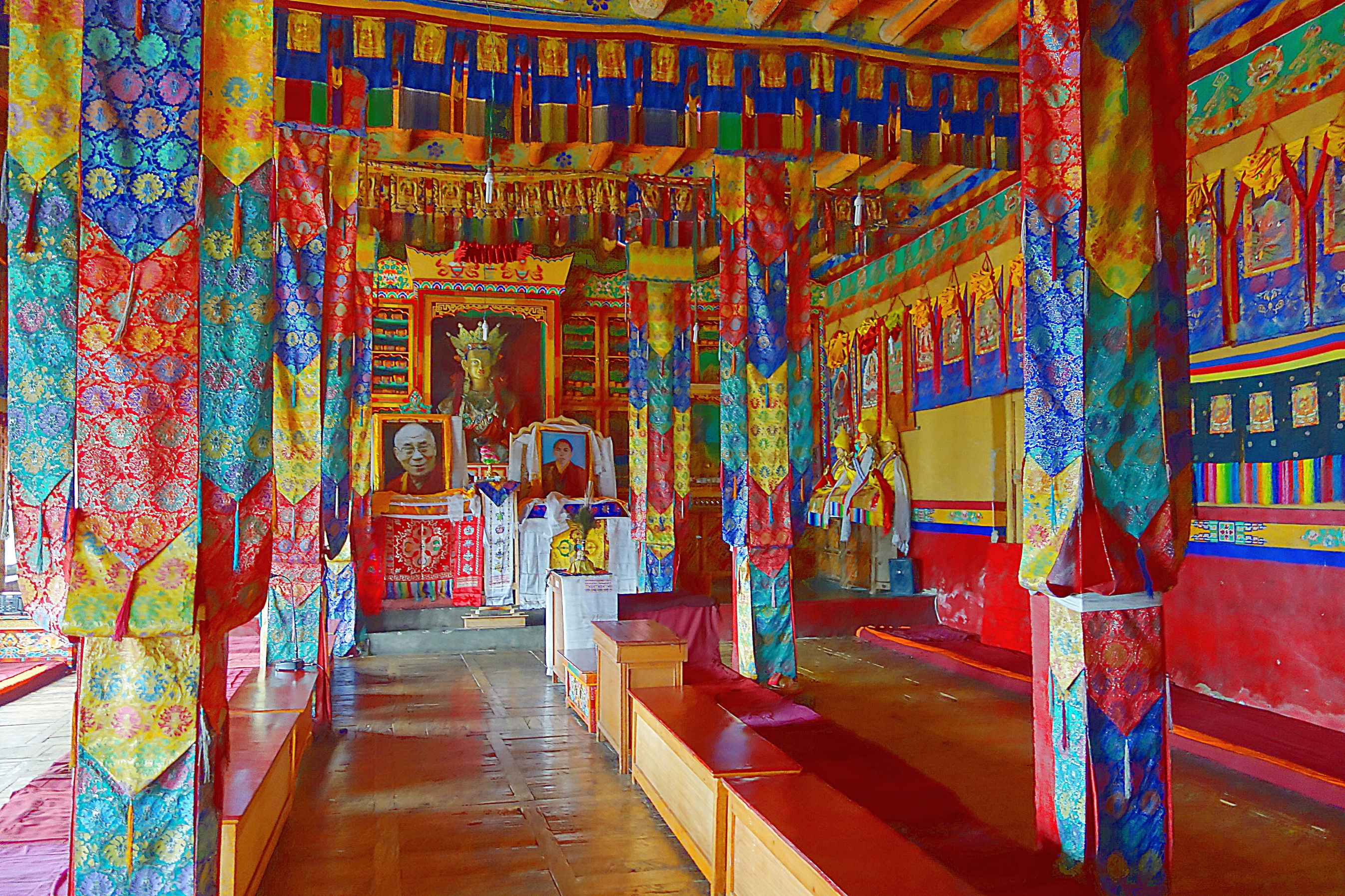 Интерьер храма Самстанлинга