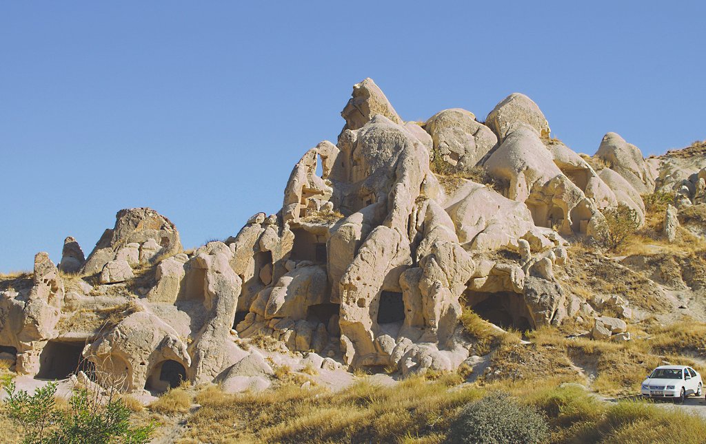Скалы Каппадокии с кельями