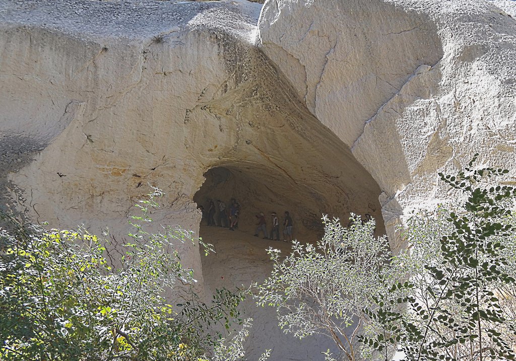 Пещера в Монаховой Долине