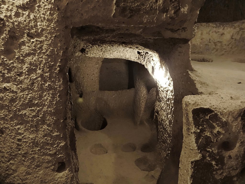 В древнем подземном городе
