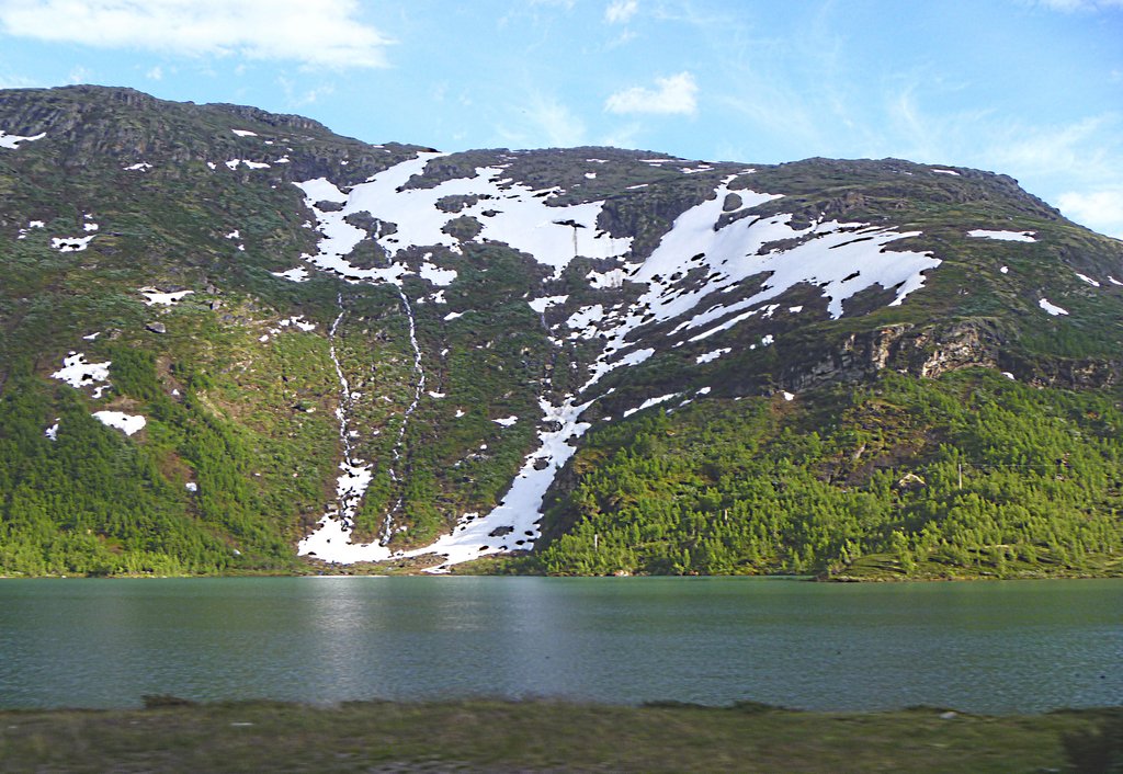 Небольшой фьорд в Ц.Норвегии