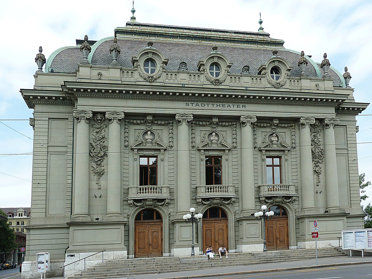 Здание Городского театра Берна