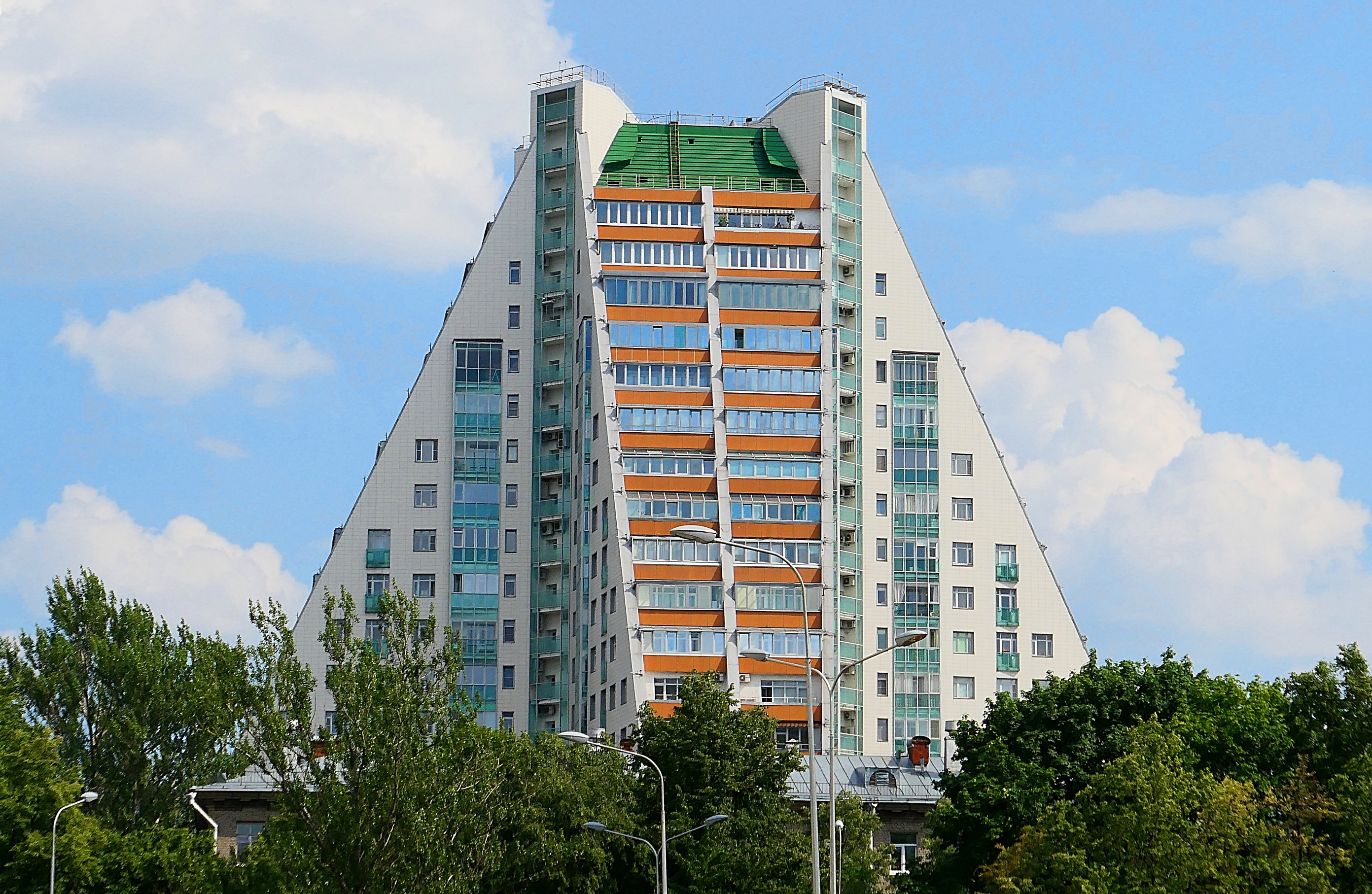 Новое здание на ул. Д. Ульянова
