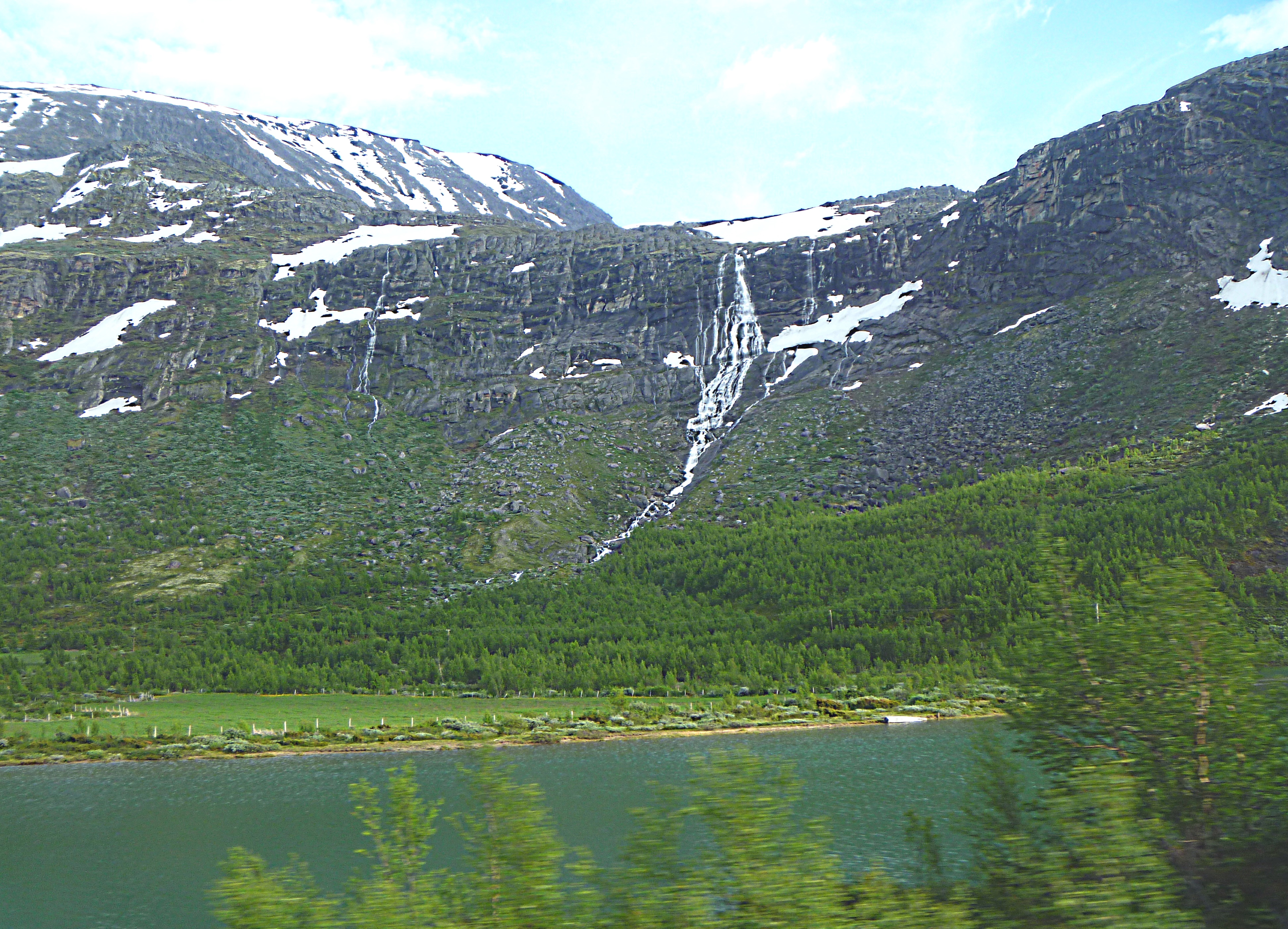 Небольшой фьорд в Ю. Норвегии
