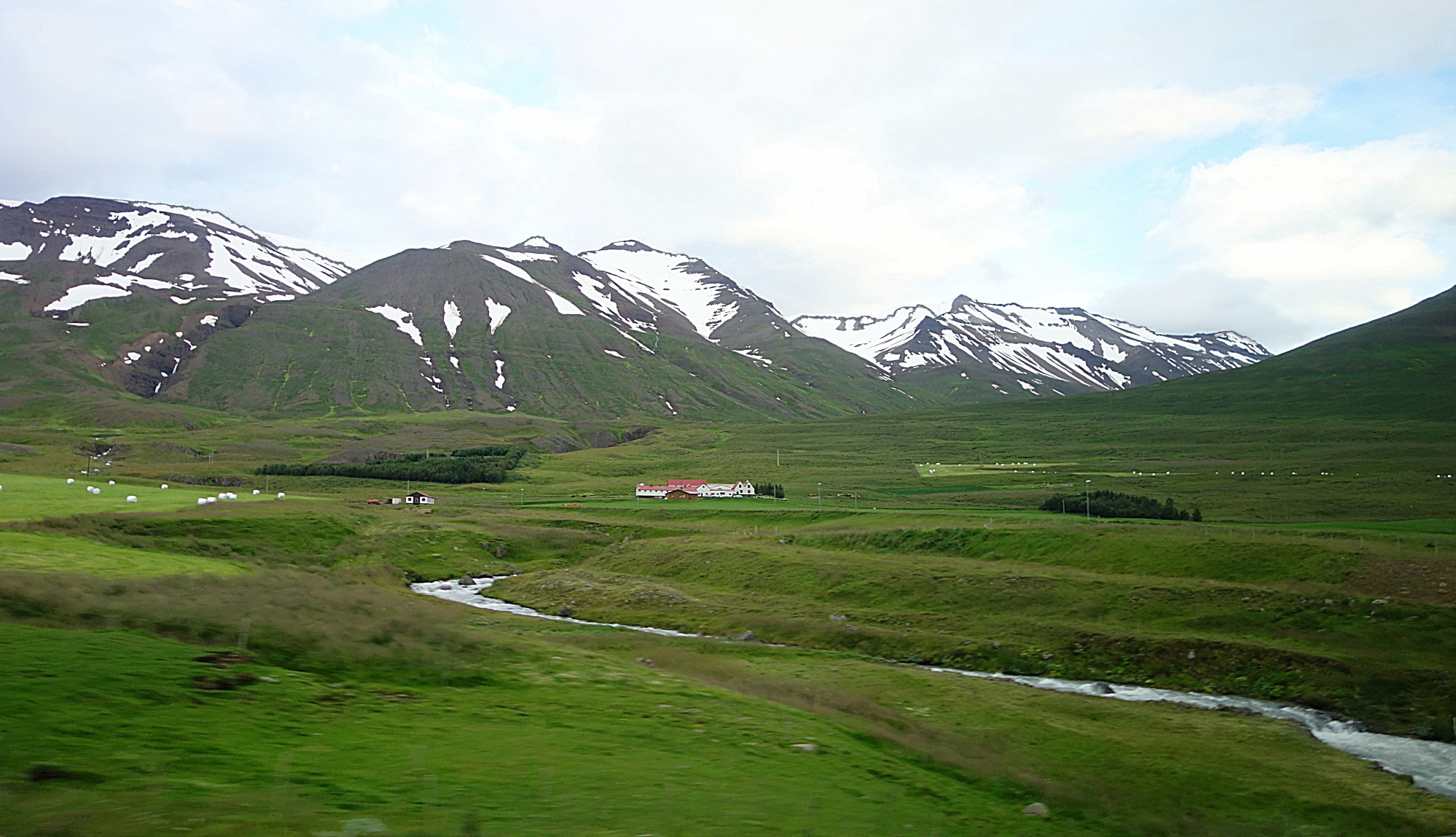 Ферма в долине СВ. Исландии