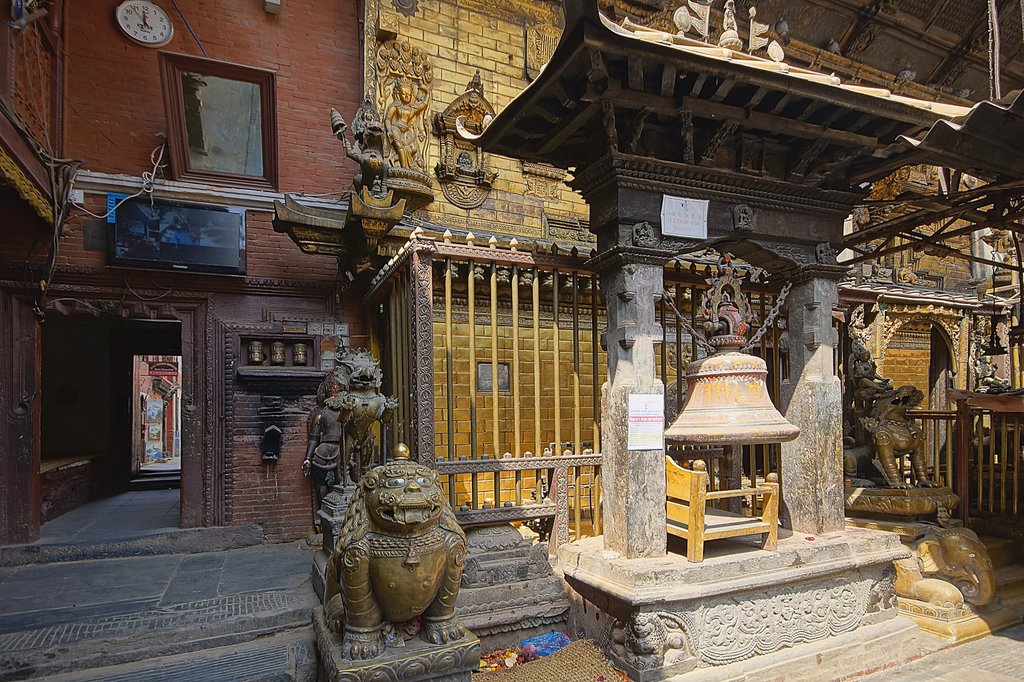 У входа в монастырь г. Катманду