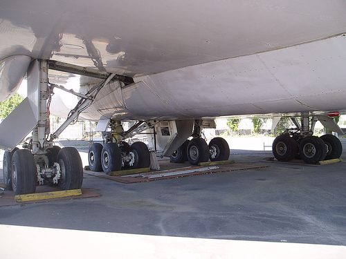 B-747 Aeromexico 16 ruedas.jpg